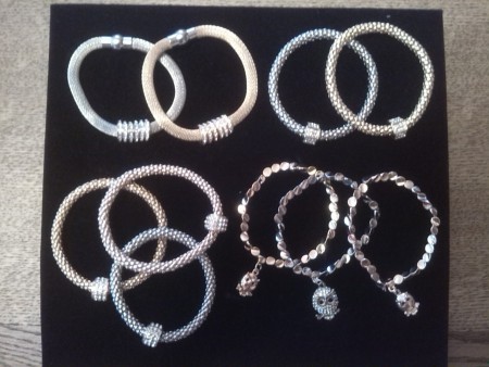 cod.00028 Pulsera de los 3 oros.